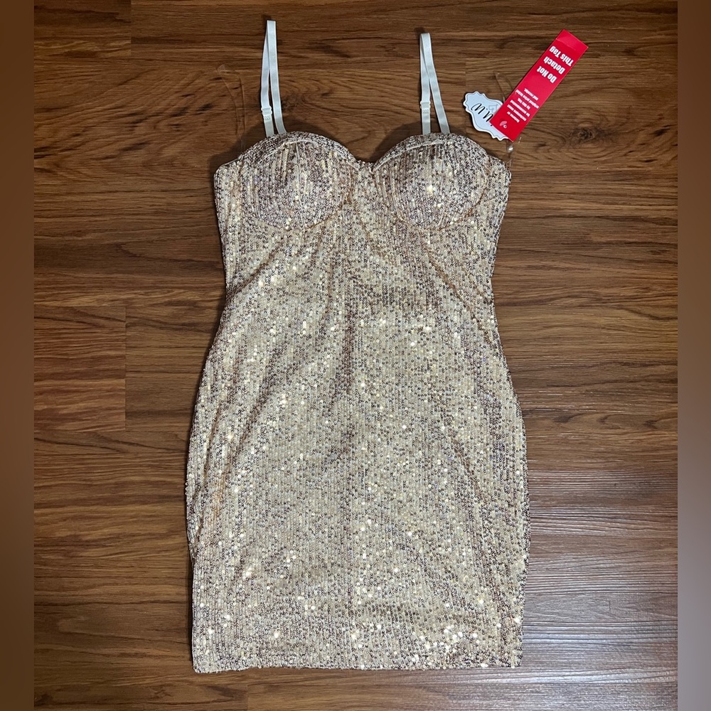 *NWT* A.U.W Women’s Sequined Gold Mini Dress Size L